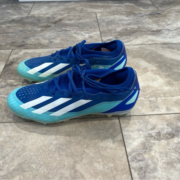 Men’s Soccer Cleats - Picture 2 of 5